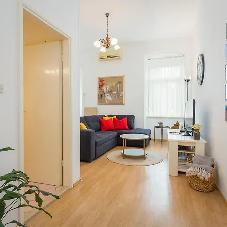 Lussi Apartment