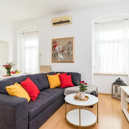 Lussi Apartman *